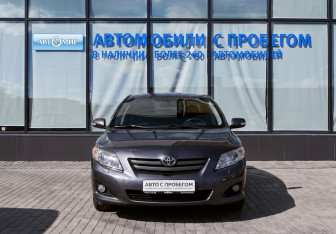 Подержанный автомобиль Toyota Corolla Sedan 2007 года (7 фото)
