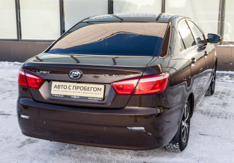 Подержанный автомобиль Lifan Solano 2017 года (5 фото)