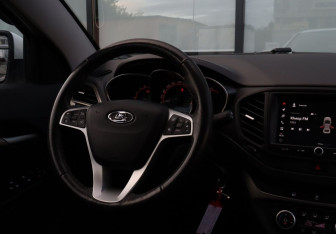 Подержанный автомобиль LADA (ВАЗ) Vesta Sedan 2021 года (18 фото)