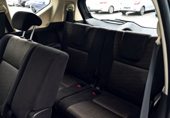 Подержанный автомобиль Mitsubishi Xpander 2022 года (23 фото)