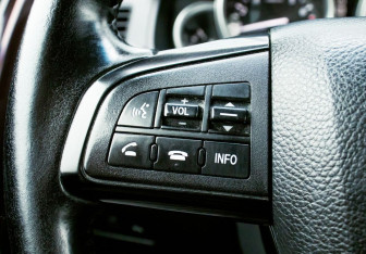 Подержанный автомобиль Mazda CX-9 2012 года (14 фото)
