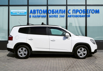 Подержанный автомобиль Chevrolet Orlando 2013 года (6 фото)