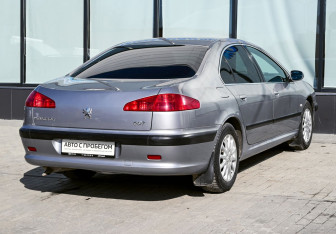 Подержанный автомобиль Peugeot 607 2000 года (5 фото)