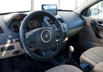 Подержанный автомобиль Renault Megane Wagon 2008 года (9 фото)