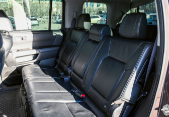 Подержанный автомобиль Honda Pilot 2013 года (16 фото)