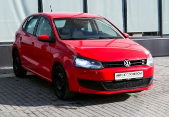 Подержанный автомобиль Volkswagen Polo Hatchback 2011 года (7 фото)