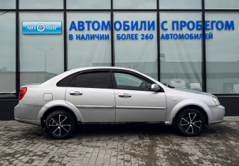 Подержанный автомобиль Chevrolet Lacetti Sedan 2005 года (6 фото)