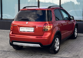 Подержанный автомобиль Suzuki SX4 Hatchback 2011 года (5 фото)