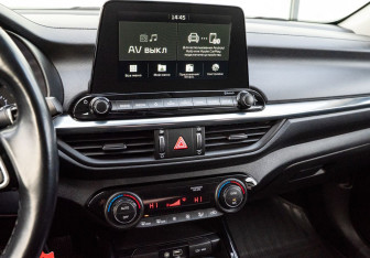 Подержанный автомобиль Kia Cerato Sedan 2018 года (15 фото)