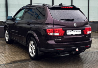 Подержанный автомобиль SsangYong Kyron 2011 года (3 фото)