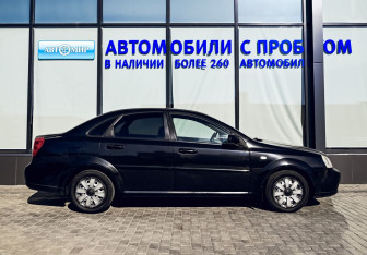 Подержанный автомобиль Chevrolet Lacetti Sedan 2008 года (6 фото)
