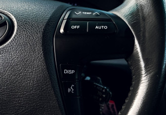 Подержанный автомобиль Toyota Camry Sedan 2011 года (12 фото)
