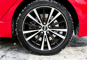 Подержанный автомобиль Kia Stinger 2019 года (21 фото)