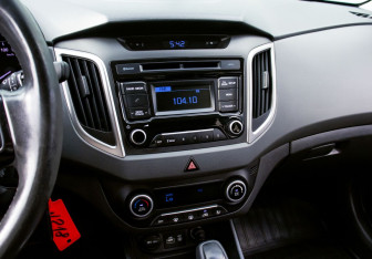 Подержанный автомобиль Hyundai Creta 2018 года (10 фото)