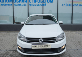 Подержанный автомобиль Volkswagen Polo Sedan 2016 года (8 фото)