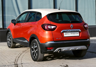 Подержанный автомобиль Renault Kaptur 2018 года (3 фото)