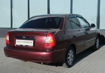 Подержанный автомобиль Hyundai Accent Sedan 2008 года (5 фото)