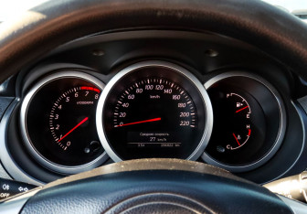 Подержанный автомобиль Suzuki Grand Vitara 2008 года (11 фото)