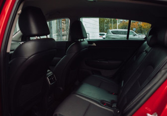 Подержанный автомобиль Kia Sportage 2018 года (14 фото)