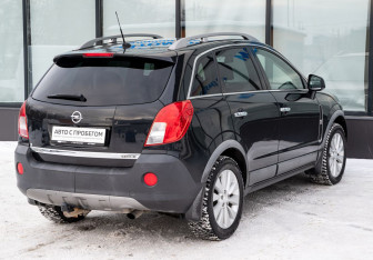 Подержанный автомобиль Opel Antara 2014 года (5 фото)