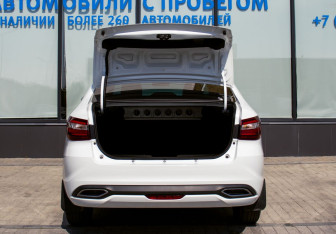 Подержанный автомобиль LADA (ВАЗ) Vesta Sedan 2023 года (19 фото)
