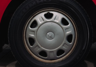 Подержанный автомобиль Chevrolet Spark 2013 года (17 фото)