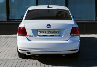 Подержанный автомобиль Volkswagen Polo Sedan 2018 года (4 фото)