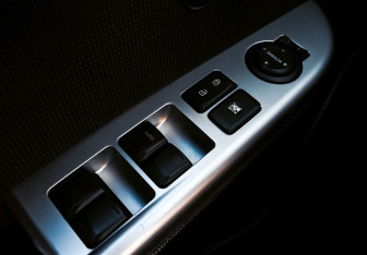 Подержанный автомобиль Kia Rio Hatchback 2013 года (12 фото)