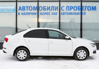 Подержанный автомобиль Skoda Rapid Liftback 2020 года (6 фото)