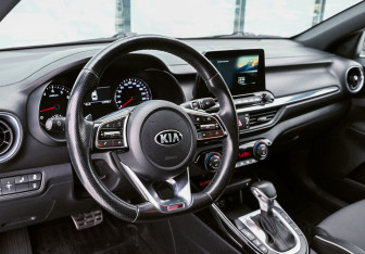 Подержанный автомобиль Kia Cerato Sedan 2021 года (10 фото)