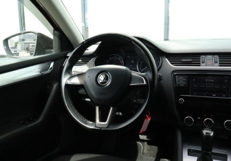 Подержанный автомобиль Skoda Octavia Liftback 2018 года (18 фото)