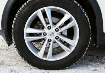 Подержанный автомобиль Nissan Juke 2011 года (20 фото)