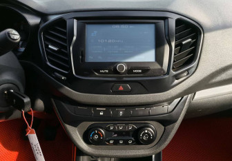 Подержанный автомобиль LADA (ВАЗ) Vesta Sedan 2017 года (12 фото)