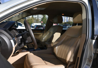 Подержанный автомобиль Volkswagen Touareg 2008 года (16 фото)