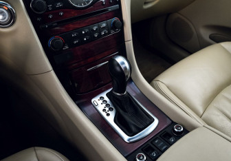 Подержанный автомобиль Infiniti QX50 2017 года (10 фото)