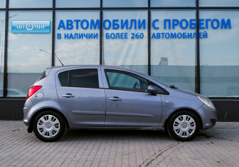Подержанный автомобиль Opel Corsa 2007 года (6 фото)