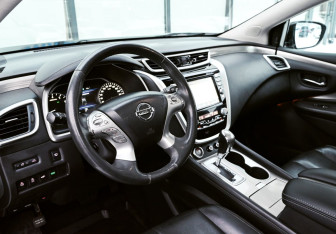 Подержанный автомобиль Nissan Murano Suv 2017 года (9 фото)
