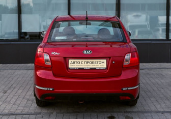 Подержанный автомобиль Kia Rio Sedan 2011 года (4 фото)