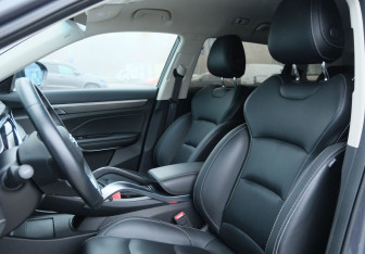 Подержанный автомобиль Geely Atlas Pro 2022 года (17 фото)