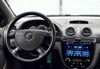 Подержанный автомобиль Chevrolet Lacetti Hatchback 2007 года (18 фото)