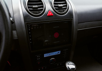 Подержанный автомобиль Great Wall Hover H3 2012 года (11 фото)