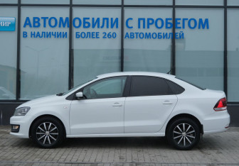 Подержанный автомобиль Volkswagen Polo Sedan 2016 года (2 фото)