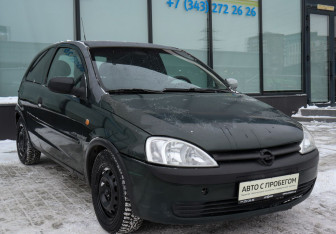 Подержанный автомобиль Opel Corsa 2000 года (7 фото)