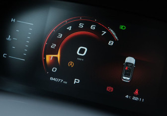 Подержанный автомобиль Geely Atlas Pro 2022 года (16 фото)