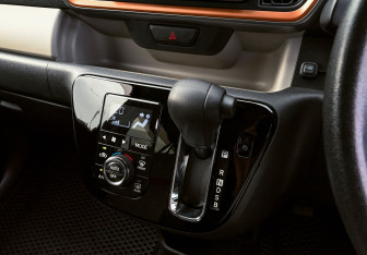 Подержанный автомобиль Toyota Passo 2020 года (10 фото)