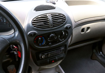 Подержанный автомобиль LADA (ВАЗ) Kalina Hatchback 2007 года (10 фото)