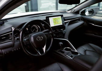 Подержанный автомобиль Toyota Camry Sedan 2021 года (17 фото)
