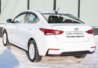 Подержанный автомобиль Hyundai Solaris Sedan 2017 года (4 фото)