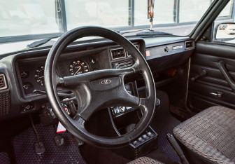 Подержанный автомобиль LADA (ВАЗ) 2107 1999 года (9 фото)