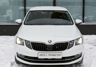 Подержанный автомобиль Skoda Octavia Liftback 2018 года (8 фото)